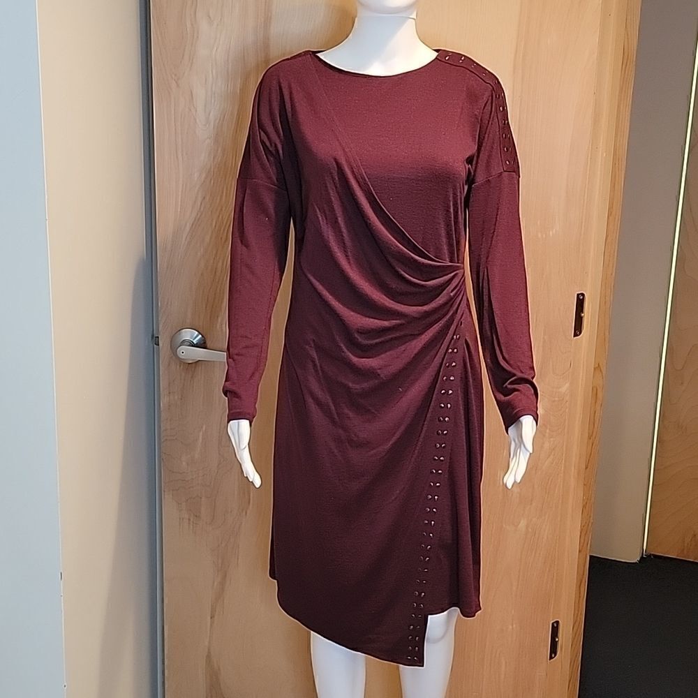 Nic & Zoe maroon ruched dress with grommet detail